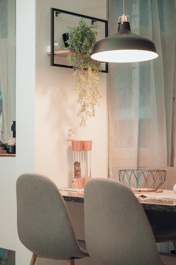Central Apartment - Culture & Nightlife In One Висп Екстериор снимка